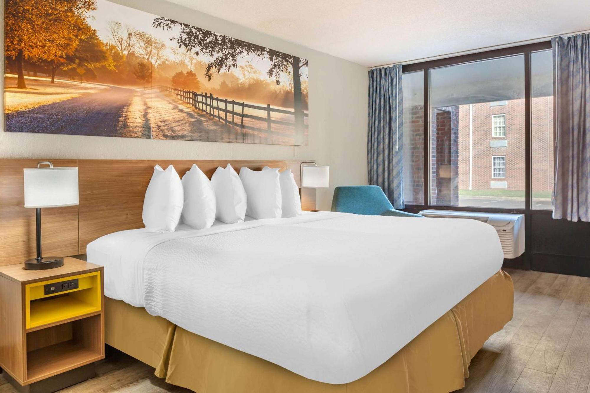 Days Inn & Suites By Wyndham Rocky Mount Golden East Luaran gambar